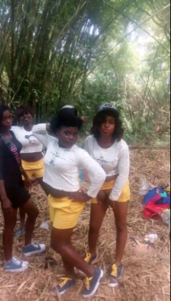 These bridal shower photos got people talking